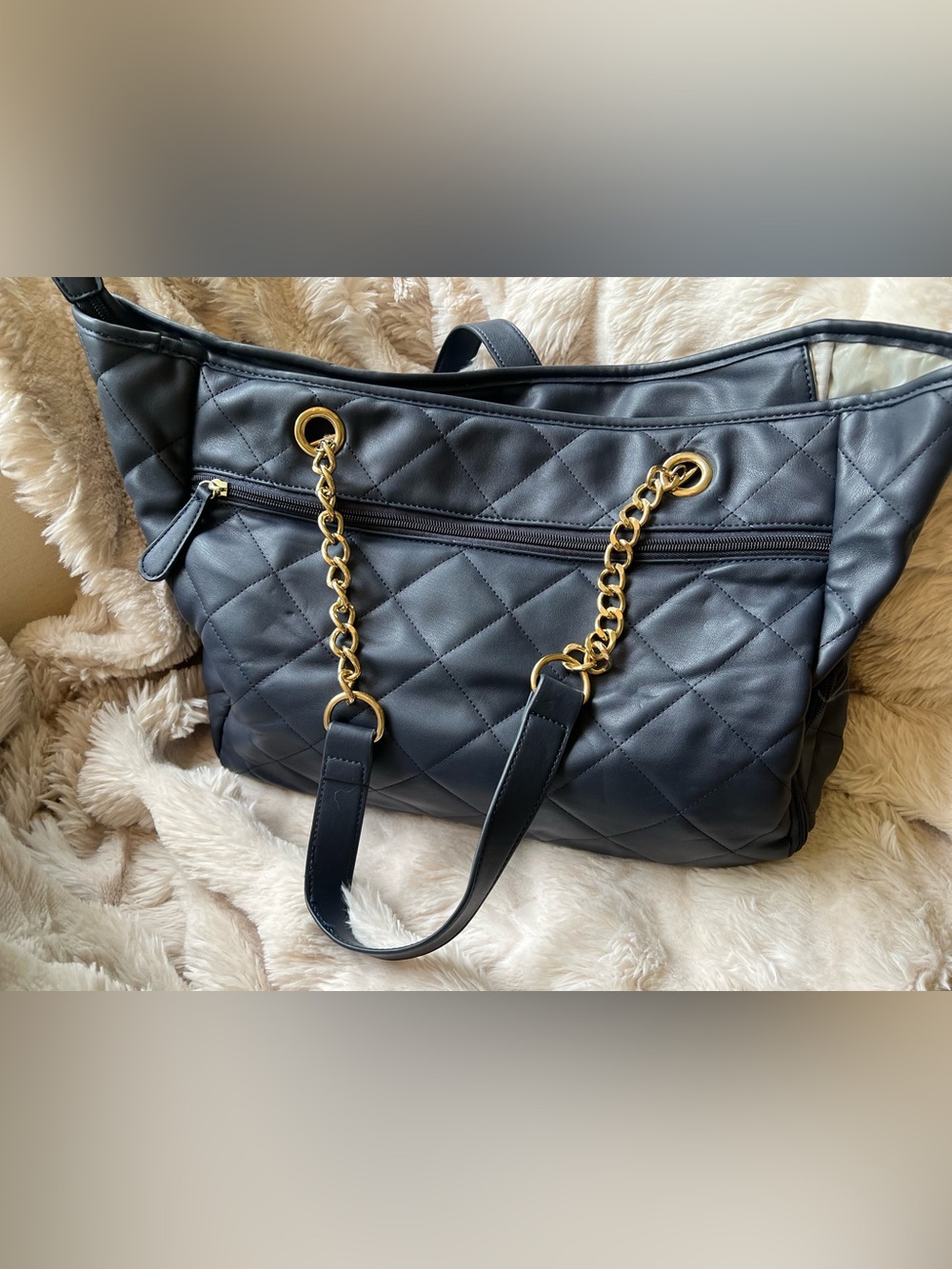 Jay Elle Duchess Quilted Navy Baby Breast Pump Bag w/ Gold Chain | 6-Piece Set - Picture 5 of 16